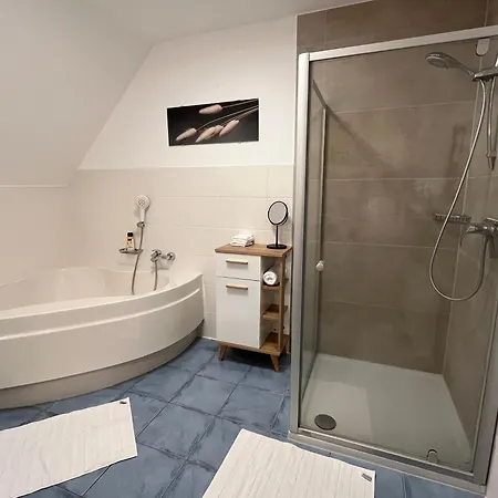 1 An Der Historischen Bahnlinie *